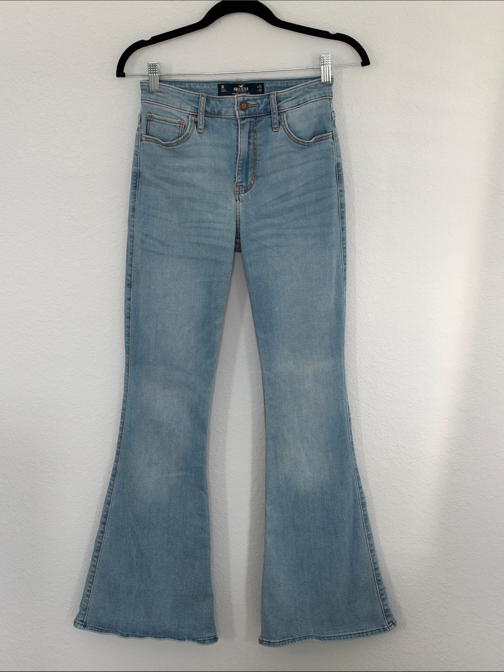 Hollister High-Rise Vintage Flare Jeans W26 L32 Light Wash Stretch